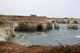 Море Пещеры Пейя